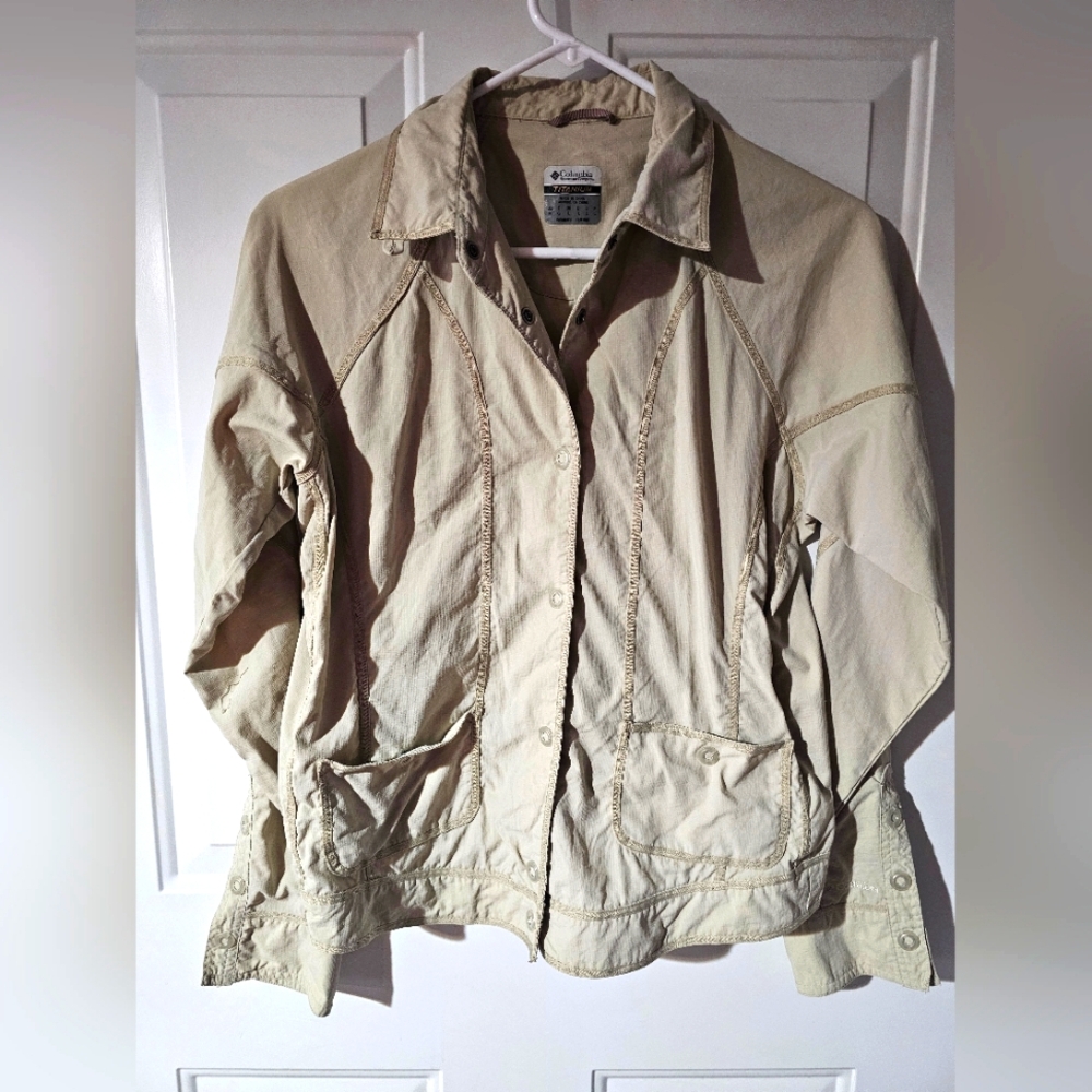 Columbia windbreaker jacket